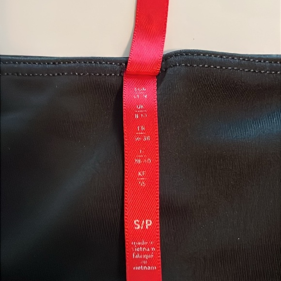 Spanx Faux Leather Moto Style Pull On Size S/P - Picture 11 of 16